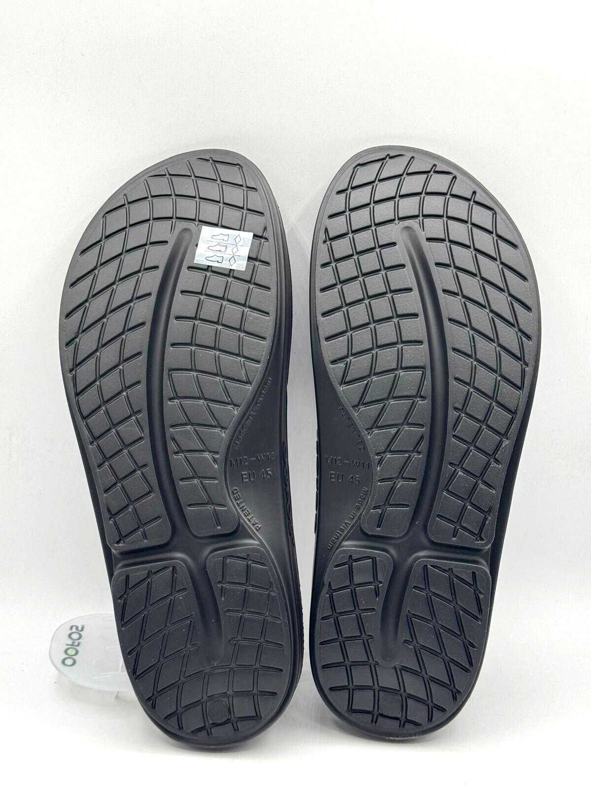 OOFOS OOahh Unisex Black / US Men’s 12 Women’s 14  EU 45.