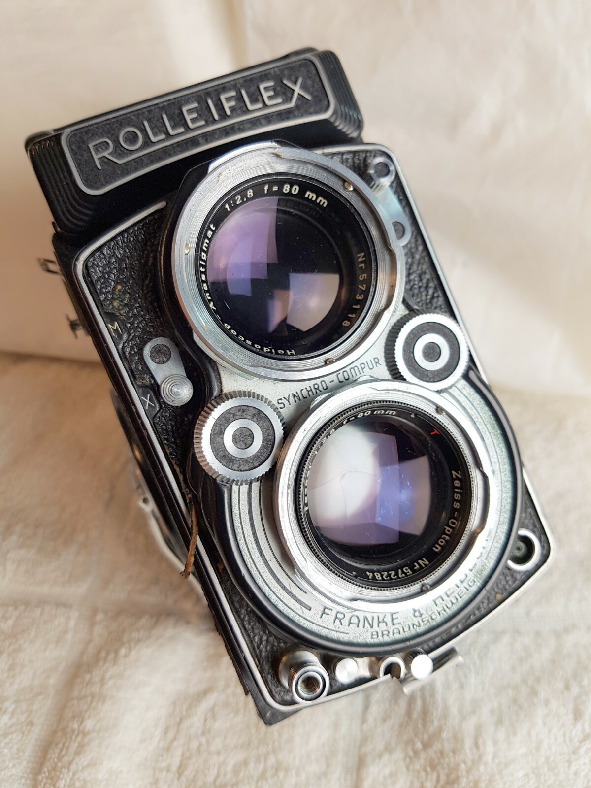 Rolleiflex 2.8A with Zeiss Opton Tessar Red T 80mm f 2.8 Rolleiflex 2.8A with Zeiss Opton Tessar Red T 80mm f 2.8