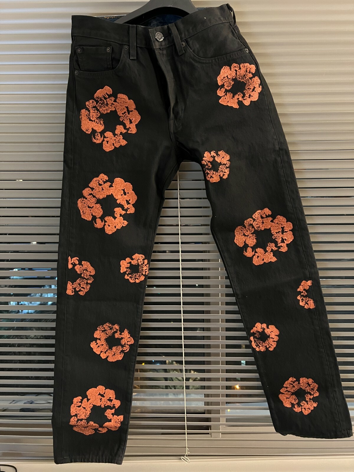 W30 L32 LEVI'S DENIM TEARS LEATHER PANT