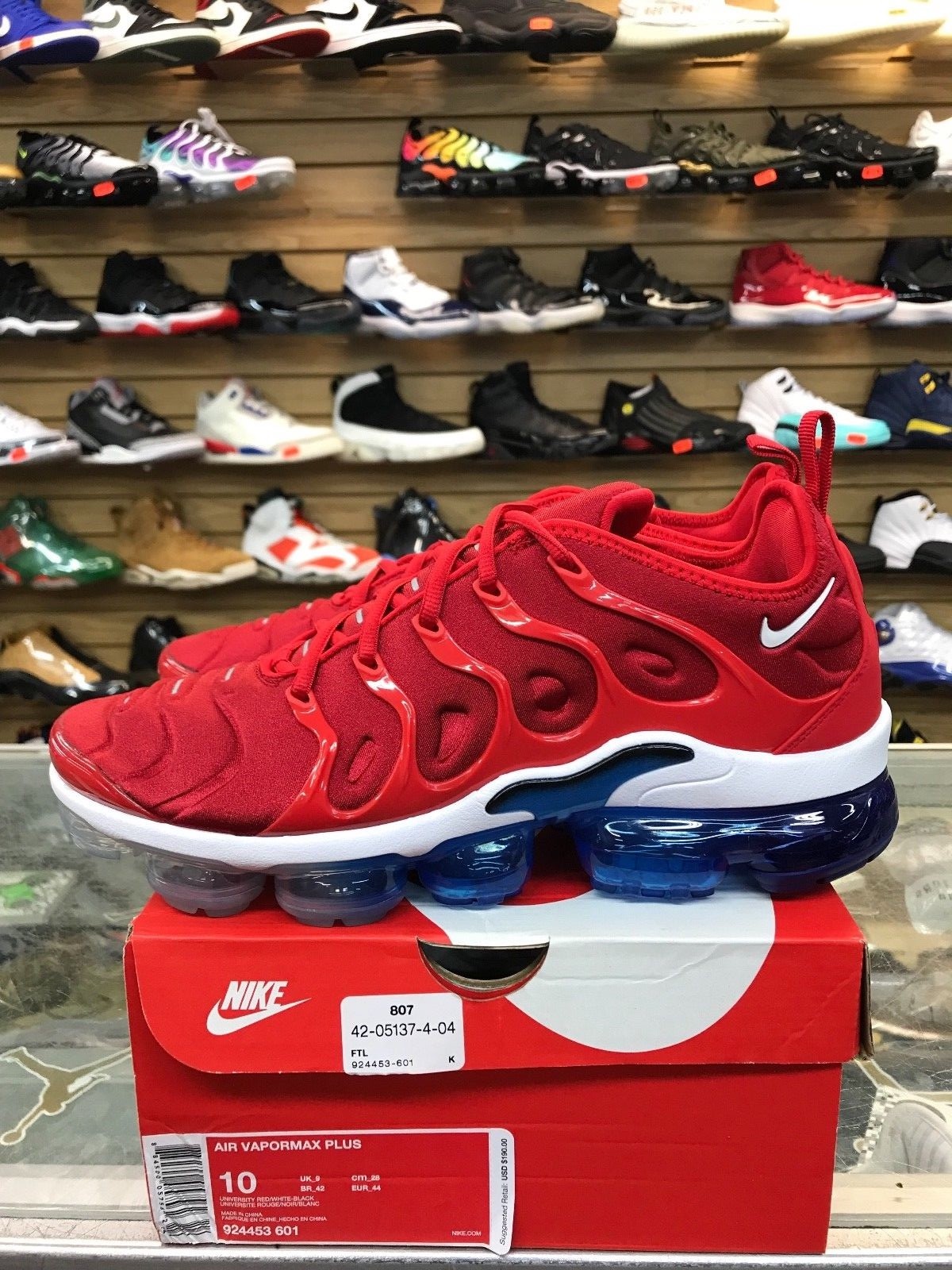 vapormax university red and blue