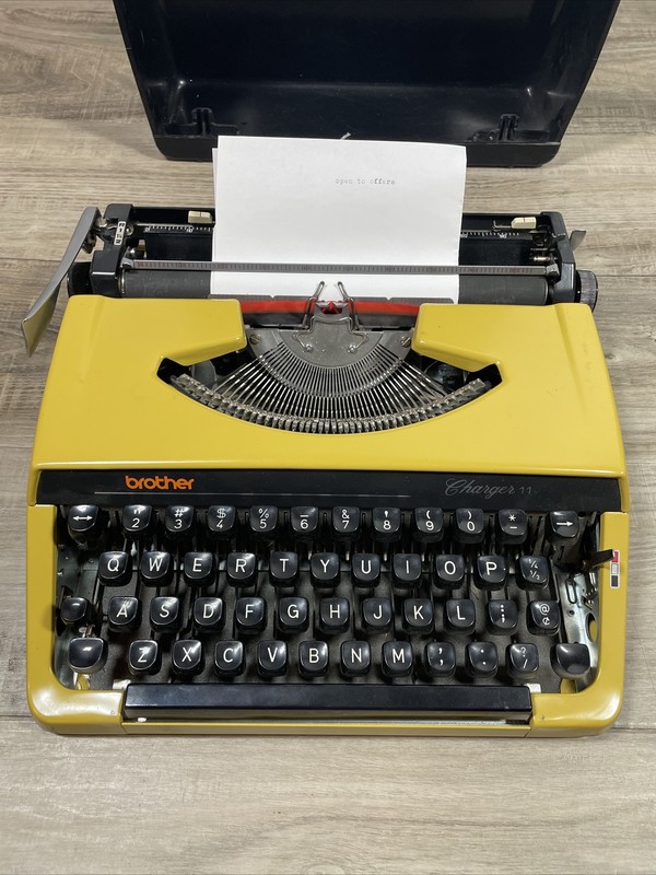 1987 Brother Charger 11 on the Typewriter Database