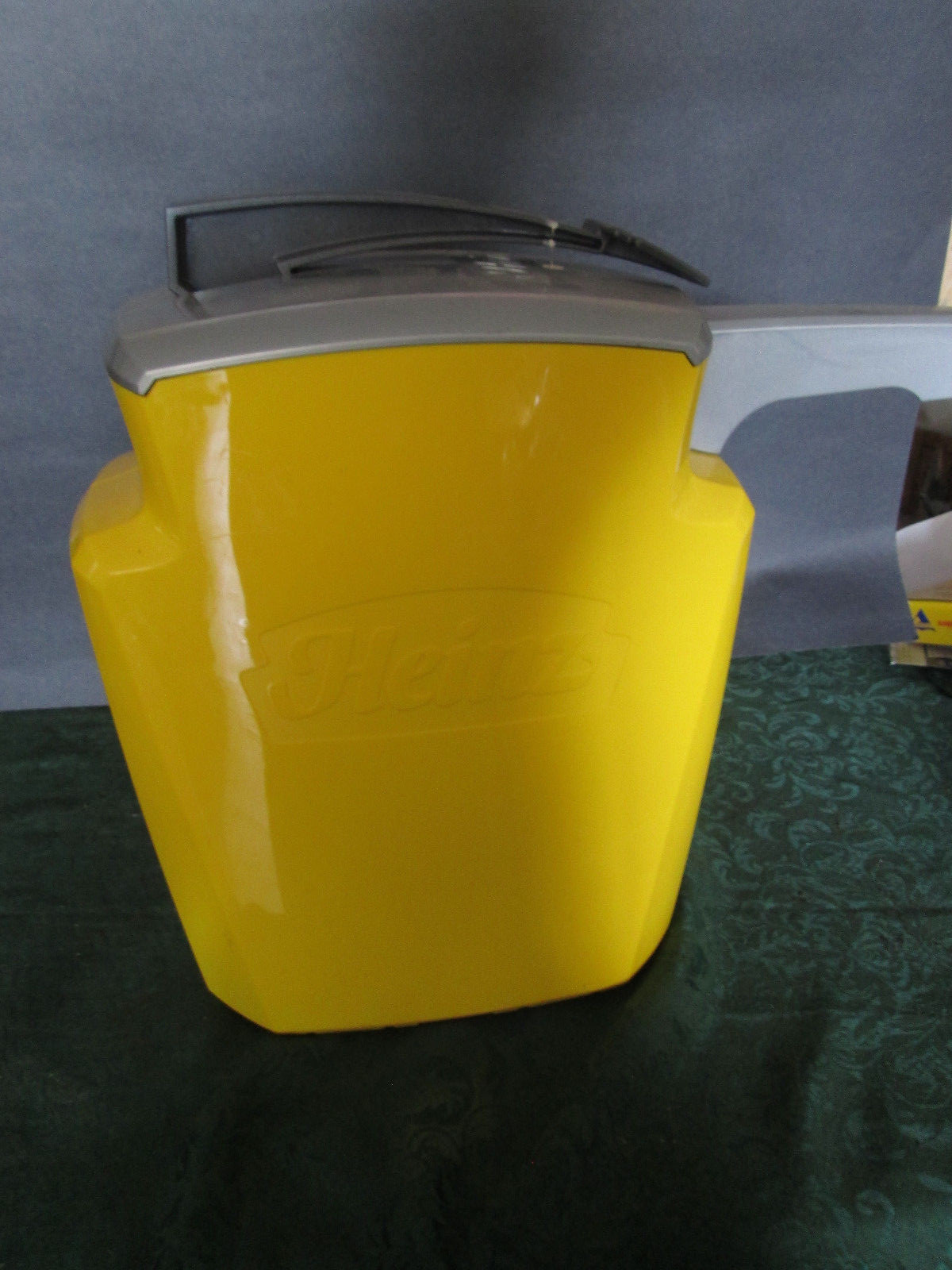 HEINZ Asept YELLOW  MUSTARD DISPENSER