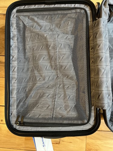 Samsonite Omni PC Hardside Expandable Luggage Carry On 20 Inch Silver New