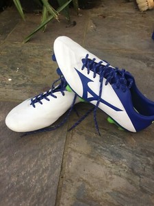 mizuno football boots australia