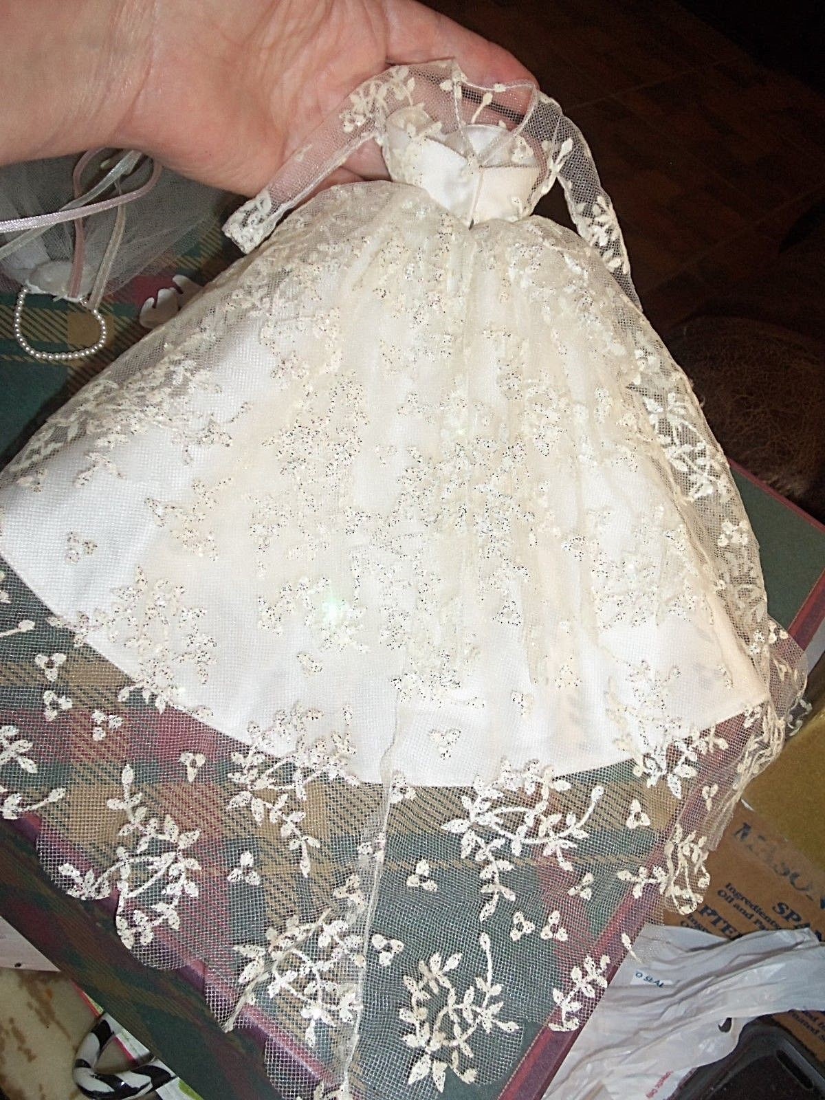 Barbie 1996 - Reproduction Of *1961 WEDDING DAY Bride 17120 Ensemble