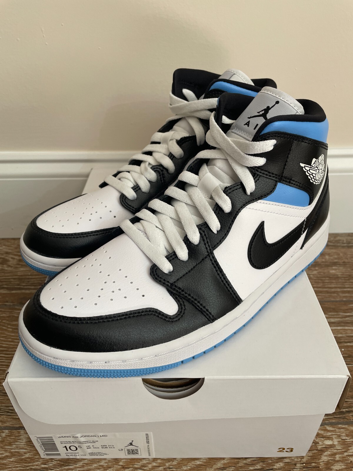 Nike Air Jordan 1 Mid University Blue Black UNC Men 9 / 10.5 Nike Air Jordan 1 Mid University Blue Black UNC Men 9 / 10.5
