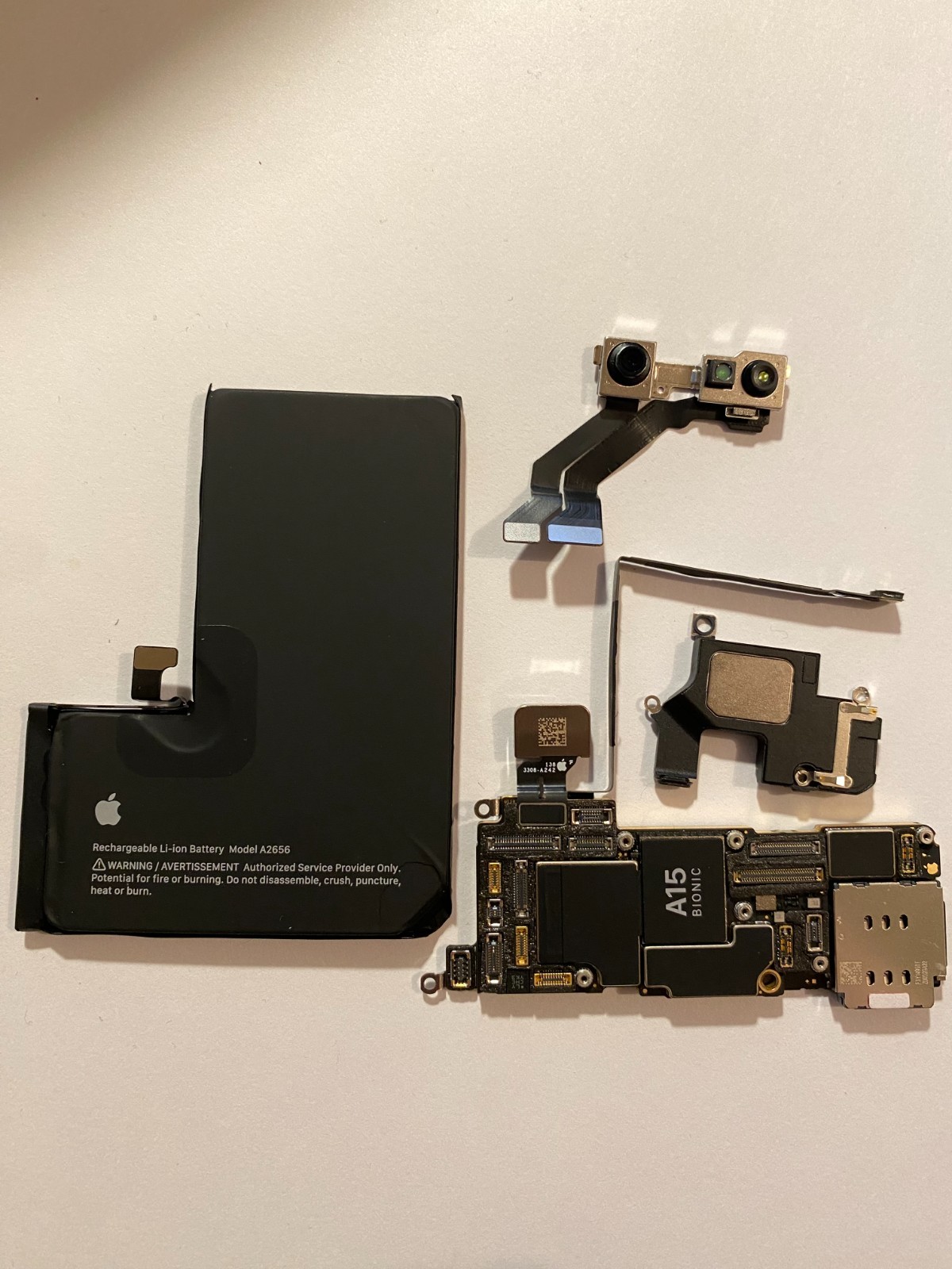 Apple iPhone 13 pro 256GB Graphite Unlocked oem logic board A2483