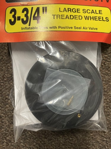 Du-Bro 375TV Large Scale Treaded Wheel – Aufblasbares Laufrad, 3-3/4 Zoll Durchmesser, Für Modellbau