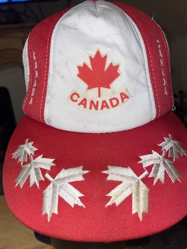 Vintage Canada Meshback Snapback Trucker Hat