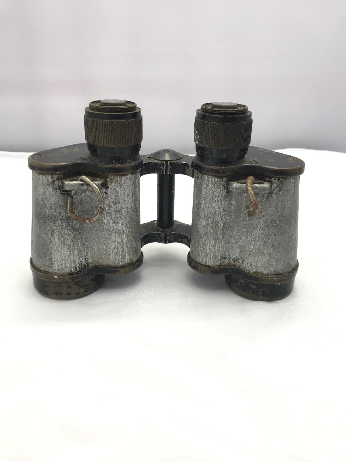 WWII GERMAN HENSOLDT BINOCULARS 6X30 DIENSTGLAS WETZLAR H/6400