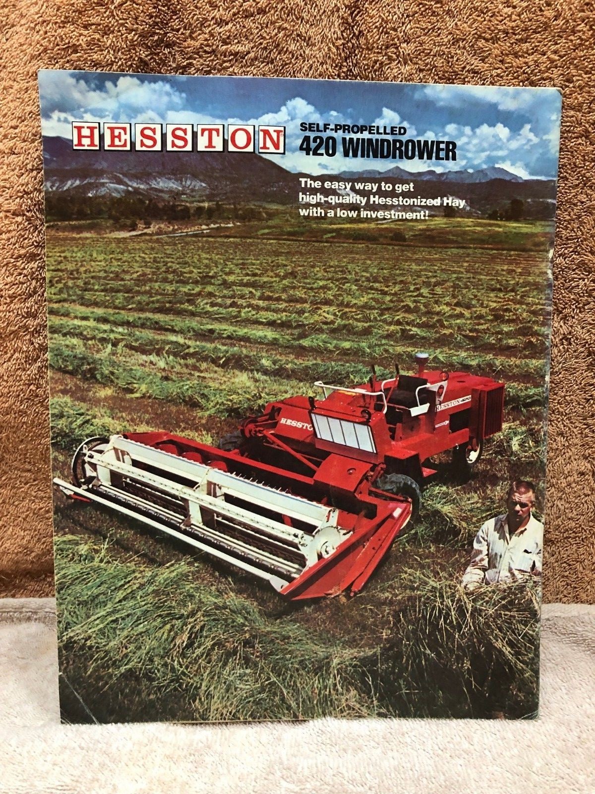 Hesston Hydro-Static 520 & 420 Windrowers Sales Brochure