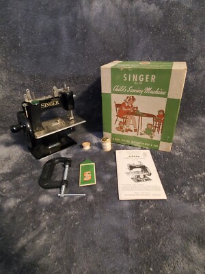 Vintage Black Singer Sewhandy Sewing Machine No. 20 W/Box, Clamp, Needles