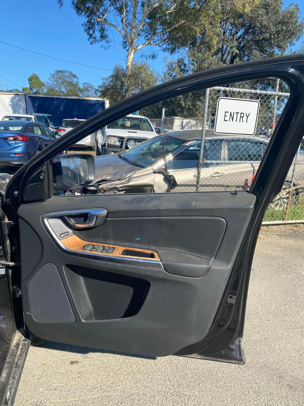 VOLVO XC60 DZ 10/2013-04/2017 TAILGATE - thumbnail 3