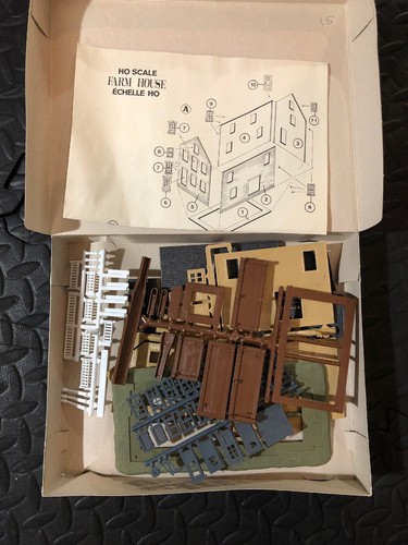Model Power HO Farm House 433, New In Opened Box