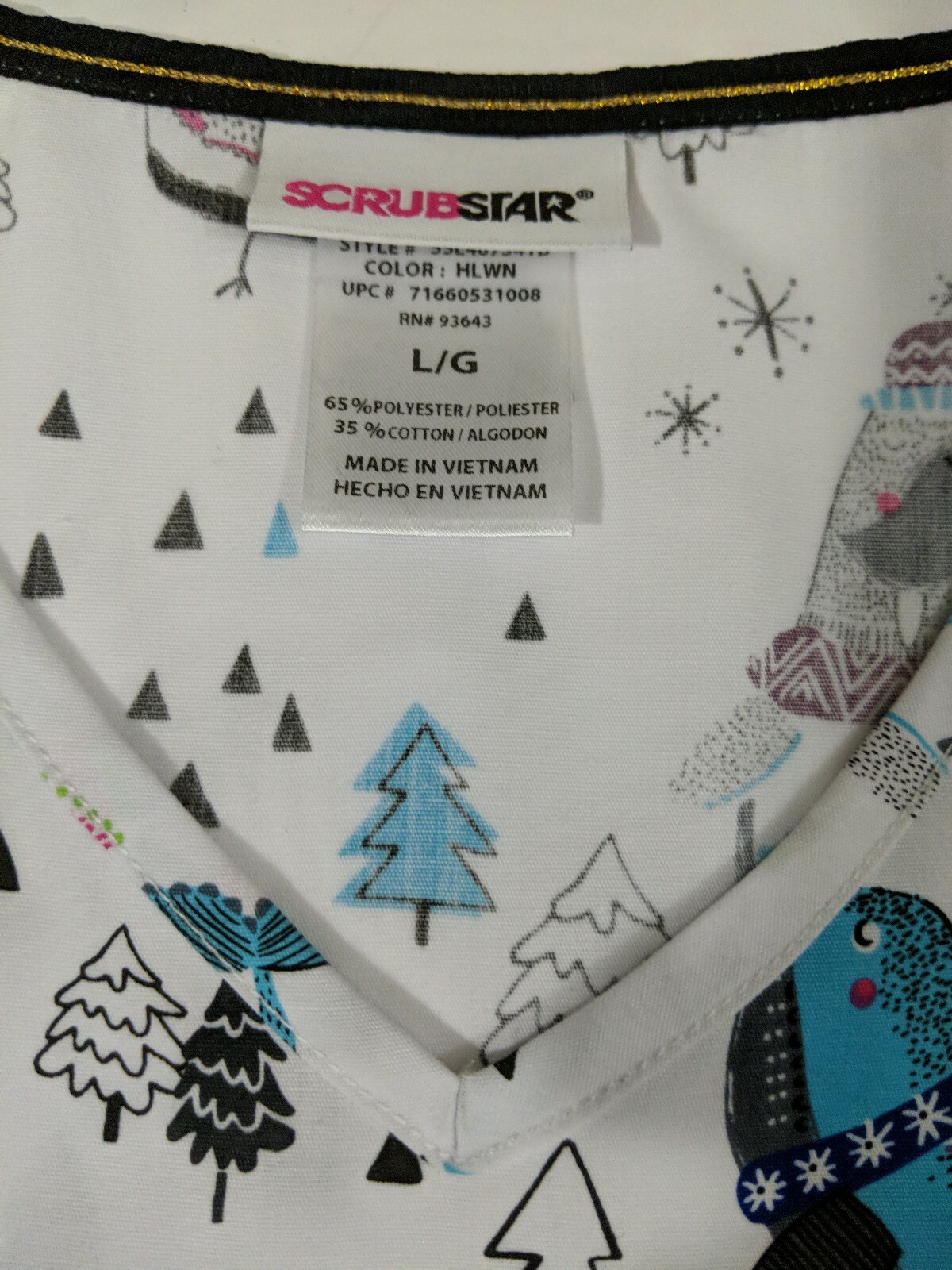 Scrubstar Women's Winter Penguins Size Large V-Neck Printed Scrub Top NWT