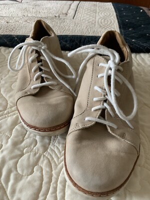 Clarks  unstructured  Plus Cushion With Gait Mapping Tan Suede Sneakers Size 7.5