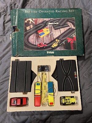 VINTAGE TYCO BATTERY OPERATED RACING SLOT CAR SET WILD THING & BANDIT 1:43 SCALE