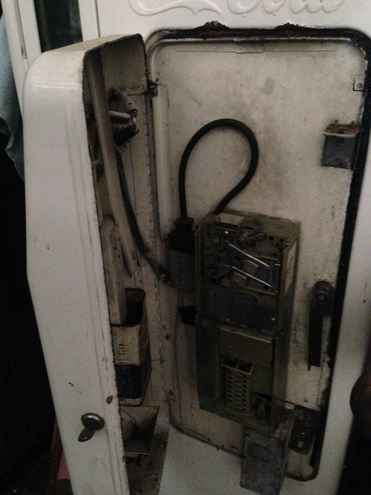 Coca-Cola Cavalier 72 Vending Machine - Unrestored but complete