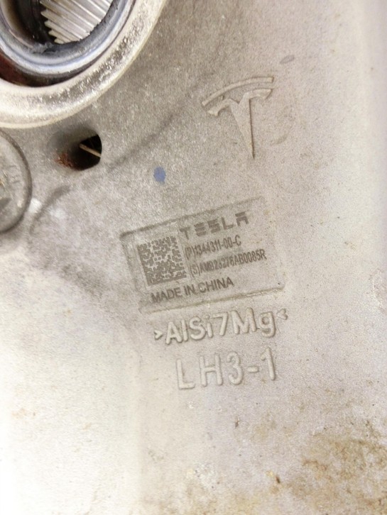 Tesla Model 3 LR Highland EV  KW Achsschenkel Radnabe Links Vorne Tesla Model 3 LR Highland 16.01.2024 1344311-00-C... Vorschau 6
