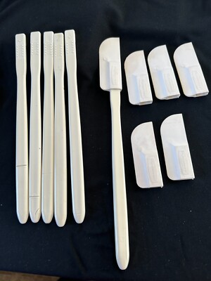 ORIGINAL RUBBERMAID SPATULA 10'' LONG - NEW
