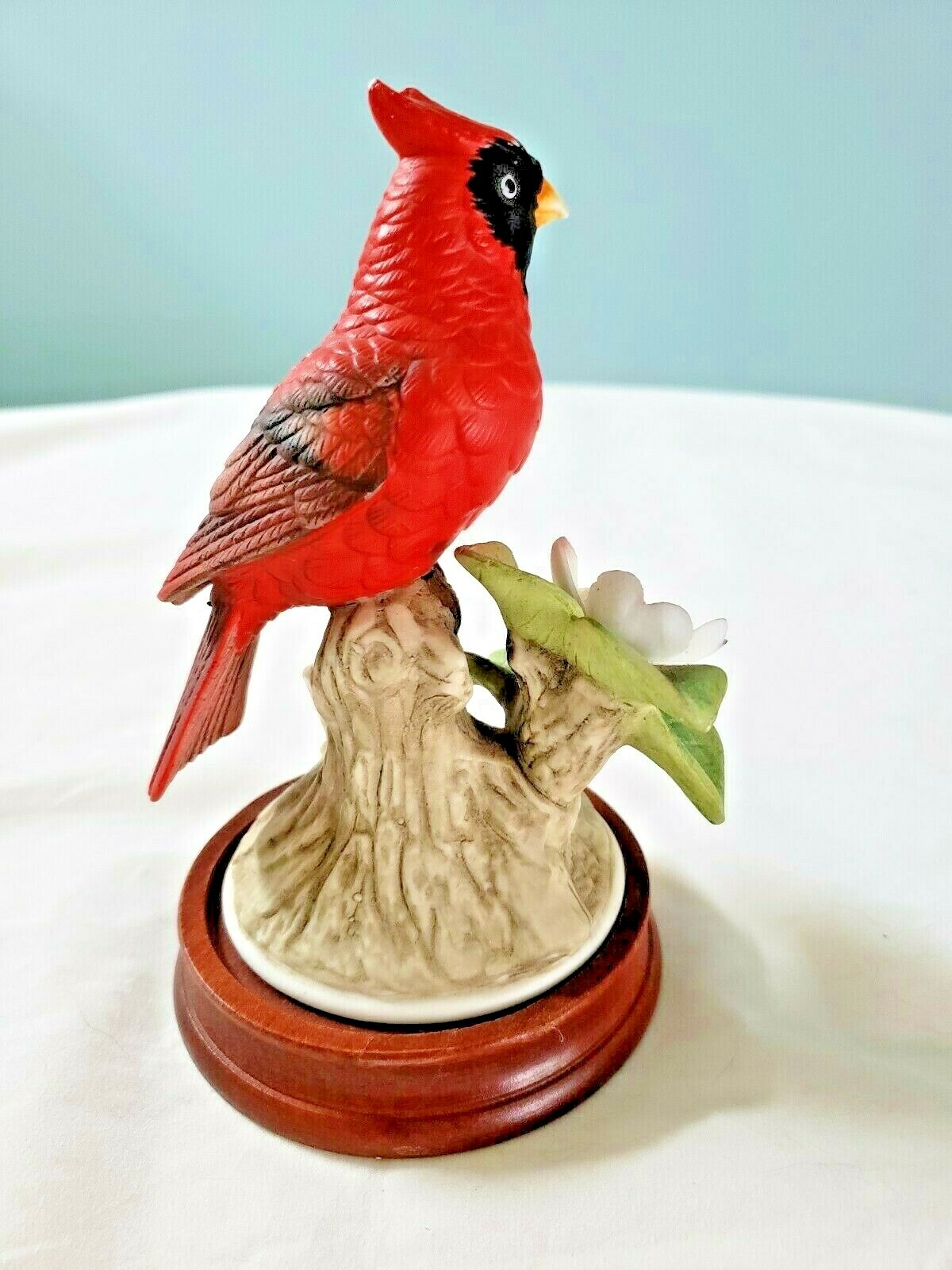 Andrea by Sadek Cardinal Porcelain Bird Figurine #8627 with Wood Base