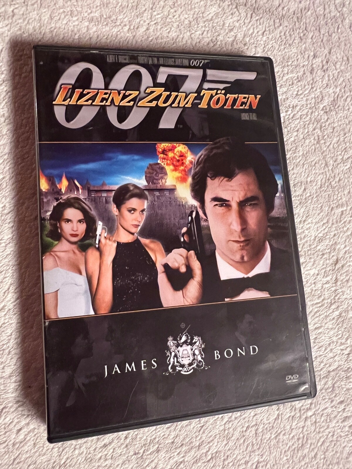 \"JAMES BOND\" 007 DVD25本セット+2作品+特別編集書籍2冊 JAMES BOND 007 DVD25本セット+2作品+特別編集書籍2冊