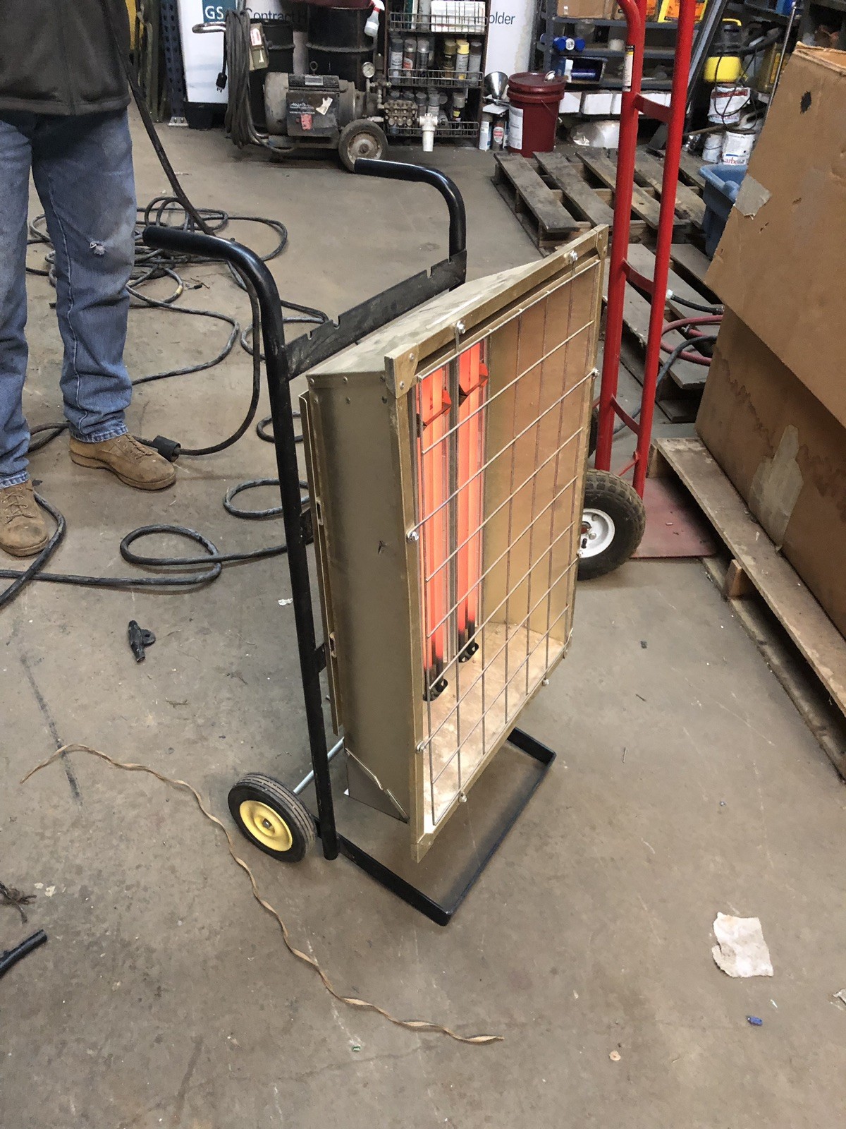 Fostoria FHK-624-3A Sun-Mite Indoor/Outdoor Carted Infrared Heater