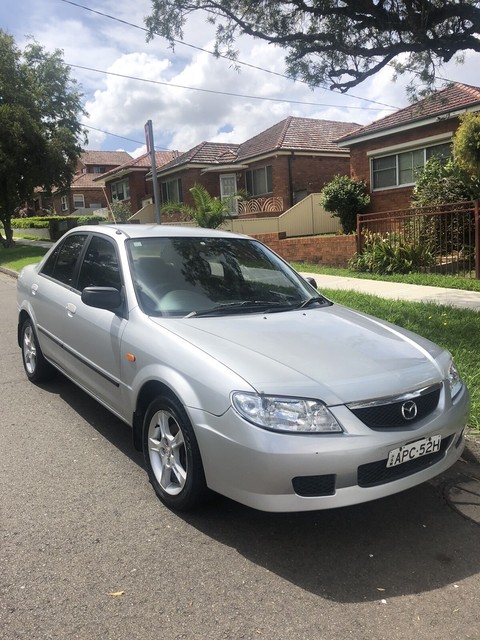 Mazda 323 2003