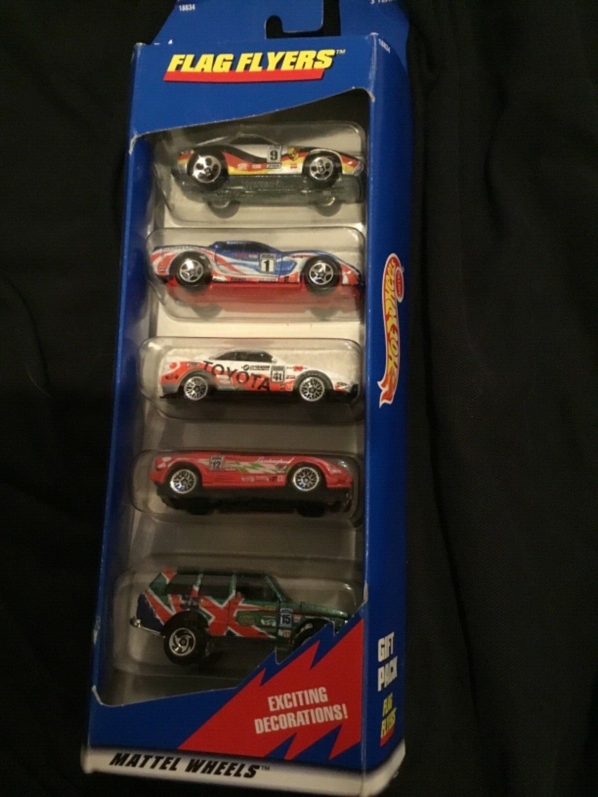 2002 HOT WHEELS FLAG FLYERS 5 CAR GIFT PACK NEW IN SEALED