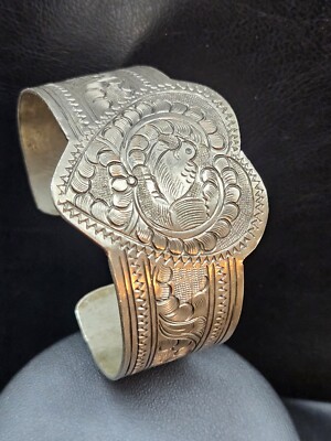 Vintage Silver Tone Heart Shaped With Bird Etched Carved Cuff Bracelet