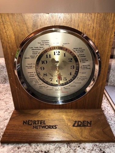 Lord King Quartz World Clock W/ Moving Jet Second Hand In Wood Mantle Case