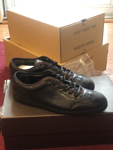 Size 43 Black/red Imprimee