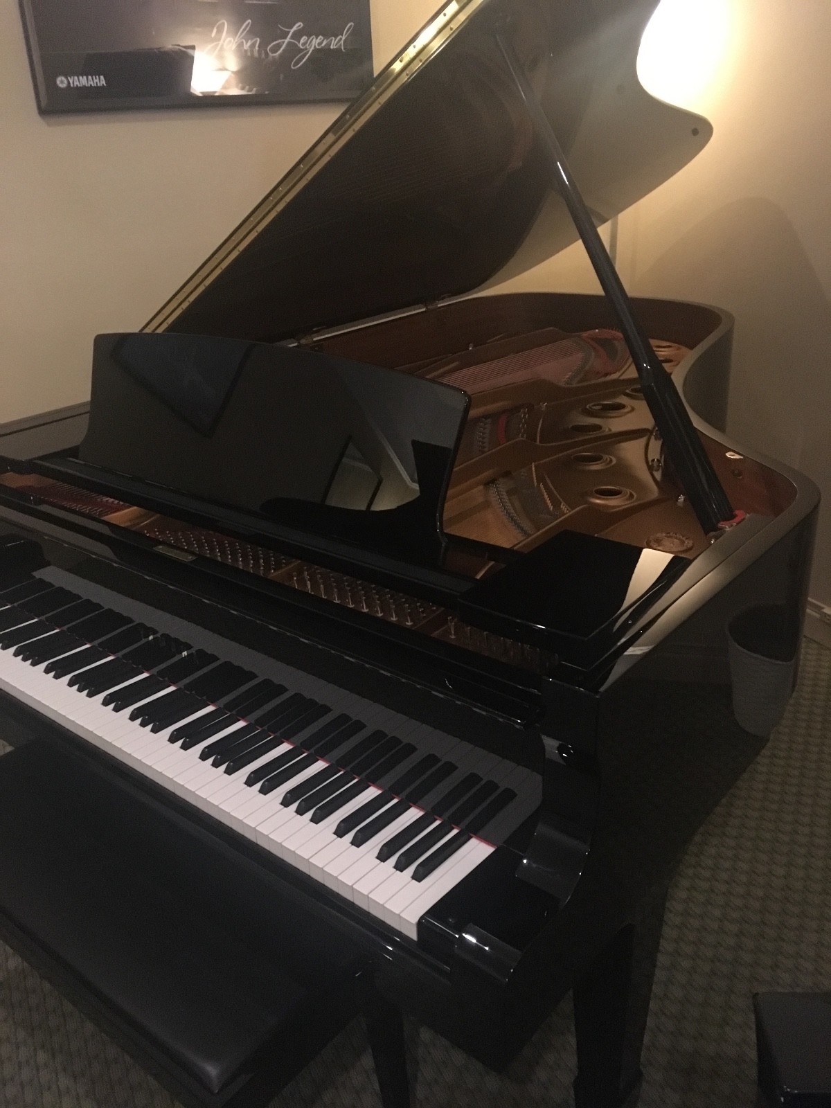 Yamaha C7 Grand Piano Polished Ebony