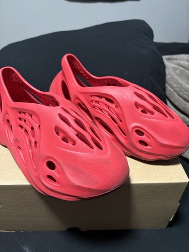 Size 5 - adidas Yeezy Foam Runner Vermillion | eBay