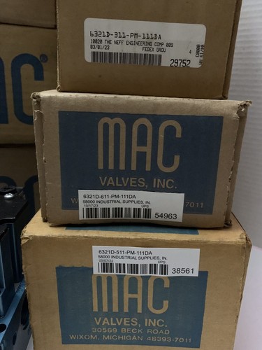 MAC Valves Inc. 6321D-611-PM-111DA Pilot Operated Directional Valve W/ Manifold
