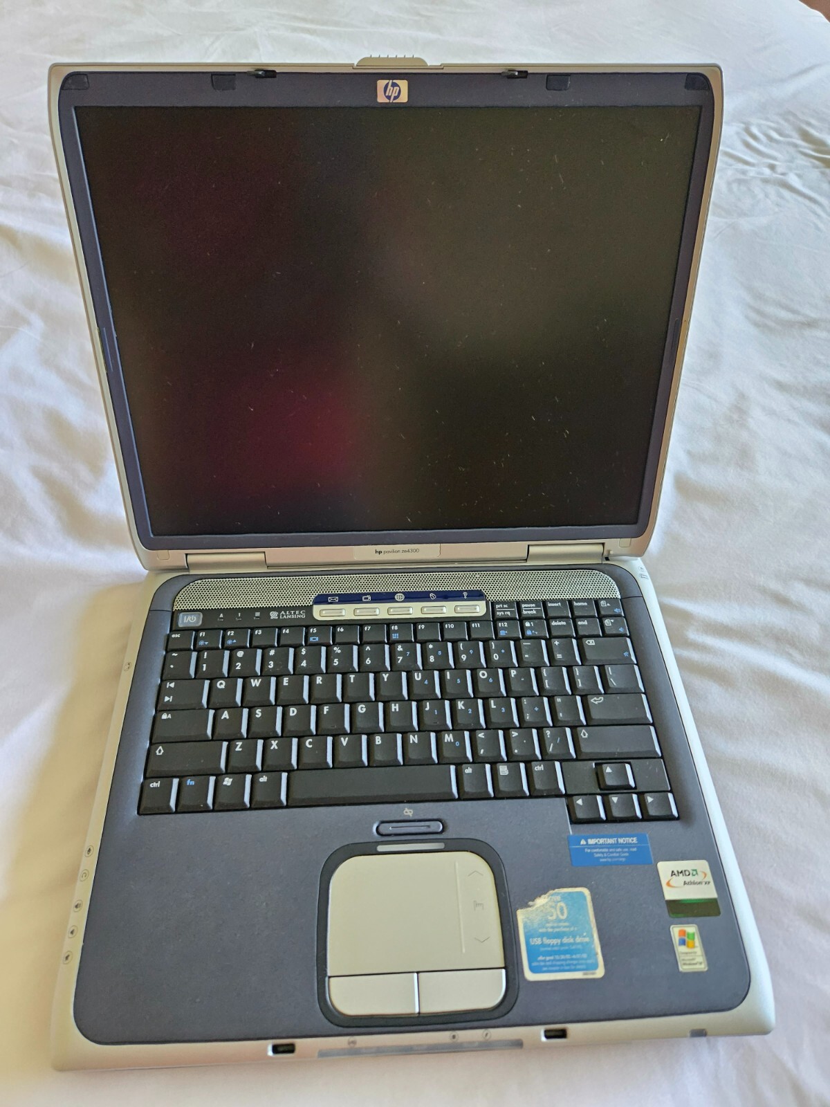 Rare ~ HP Pavilion ZE4300 Laptop | AMD Athlon XP Rare ~ HP Pavilion ZE4300 Laptop | AMD Athlon XP