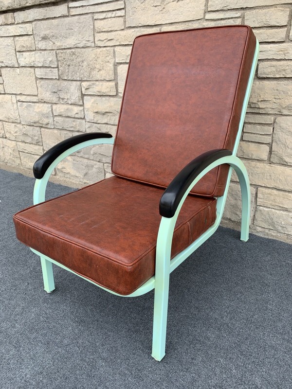 Art Deco 1940s Simmons Furniture Norman Bel Geddes Enameled Metal Lounge Chair