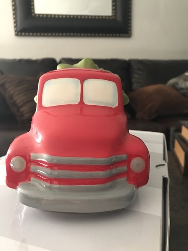NEW SCENTSY Special Delivery Christmas Winter Holiday Tree Red Truck Wax Warmer