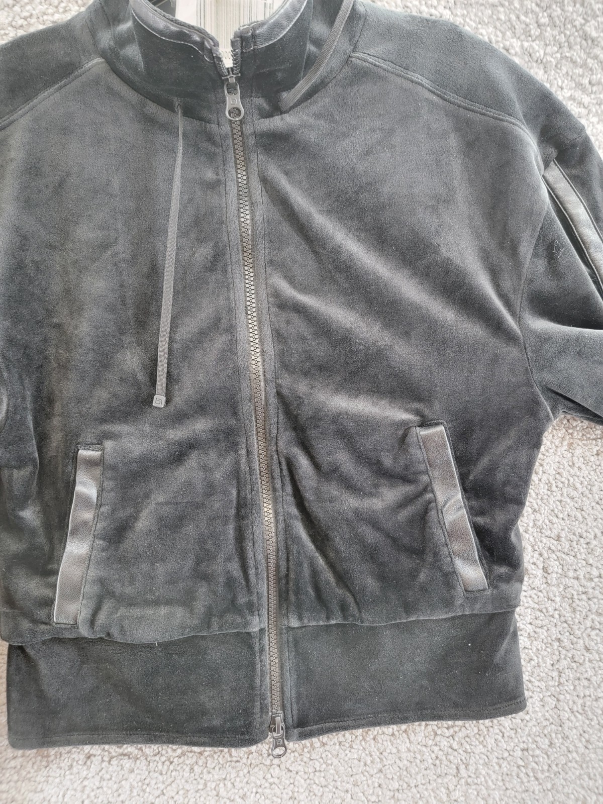 BLANC NOIR Sporty Velour Jacket Women's XS Black Thumbholes Ruched Back L/S - Picture 9 of 17