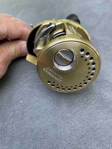 Shimano Calcutta Conquest 200 Baitcast Reel - Gold