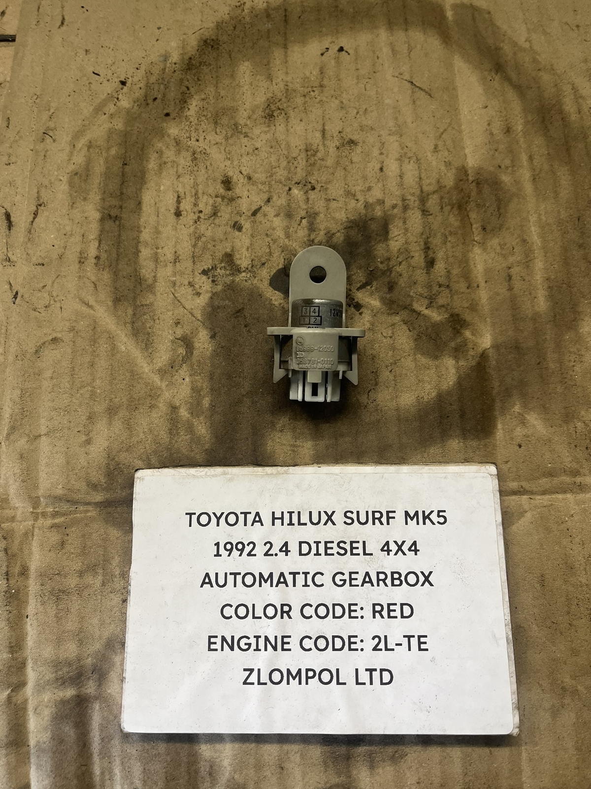 Toyota Hilux Surf MK5 1992 2.4 Diesel Gray OEM Relay Bracket 8599912050