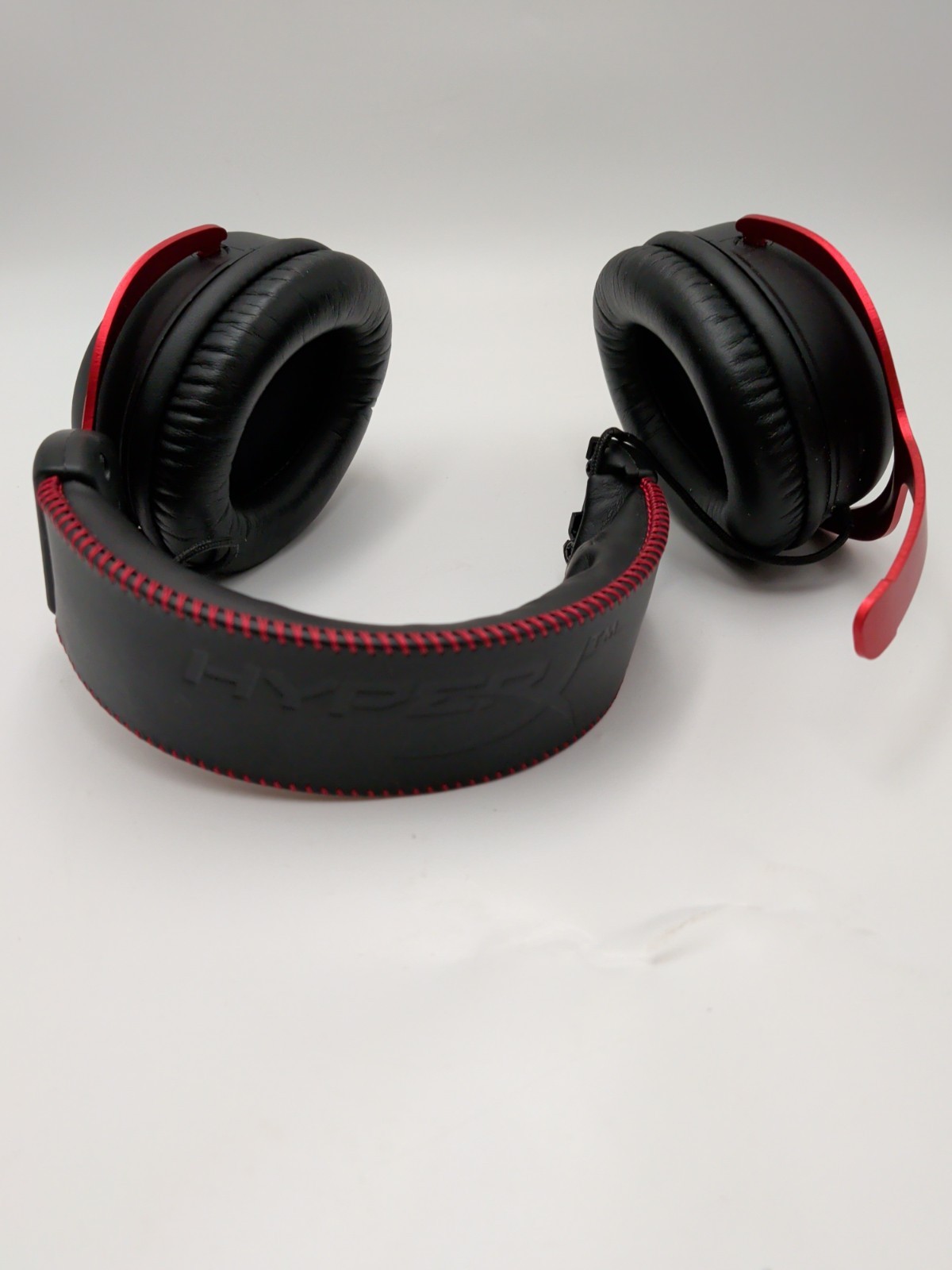 Wireless Gaming Headset - HyperX Cloud II Wireless- Broke Earpiece