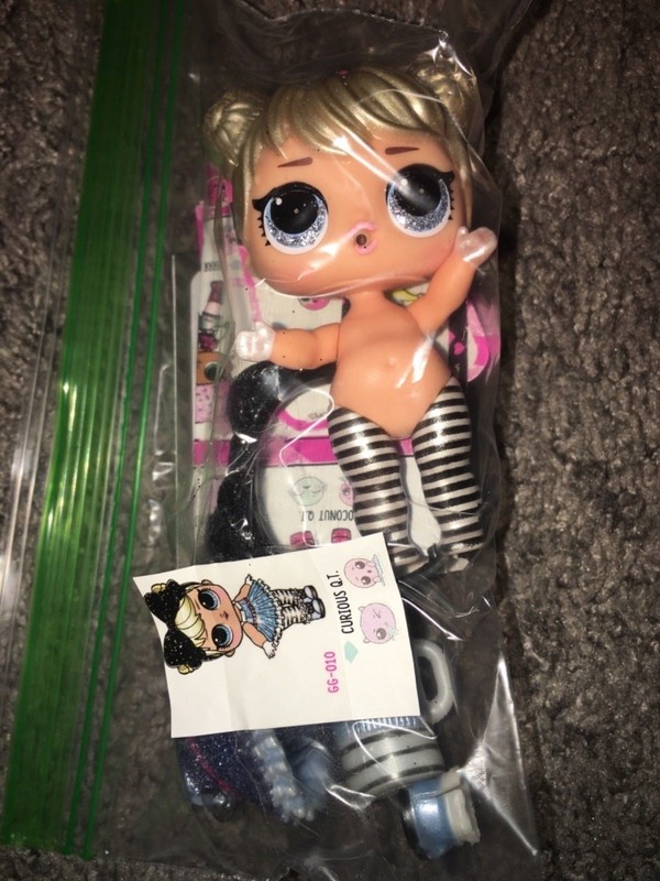 curious cutie lol glam glitter