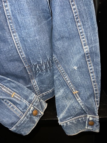 vintage WRANGLER sanforized BLUE BELL denim jacket 36 Small blue jean USA made