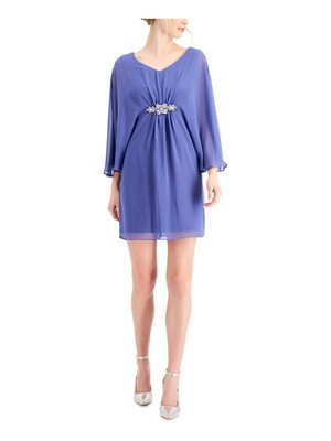 

Женское мини-платье-футляр с V-образным вырезом и украшением CONNECTED APPAREL Petites