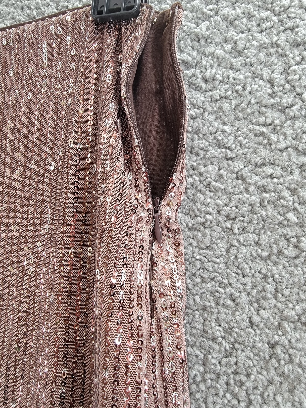 Walter Baker Crista Straight Sequin Midi Skirt Women's 8 City Sequin Side Zip - Picture 9 of 17