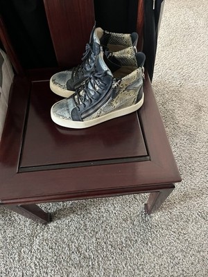 Foto dell'oggetto di un acquirente verificato