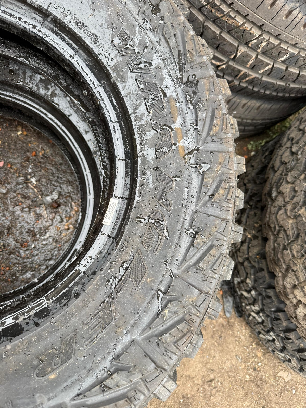 New 235 85 16 Goodyear, Wrangler, M+S 120/116Q x1 Tyre (F1_tyres) FOD YD145