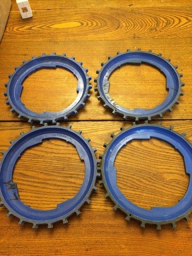 4 - LUSTRAN B5-24X  planter plates