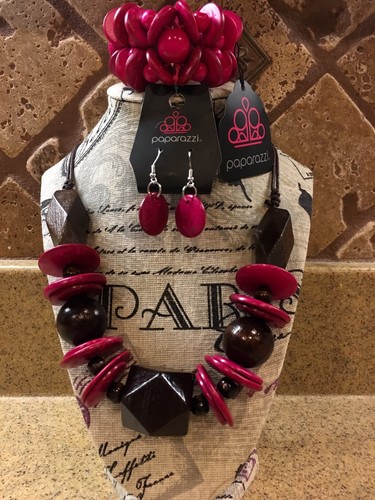 NWT Paparazzi “Pacific Paradise ” 3pc Pink/Brown Wooden Bead Set W/bracelet $10